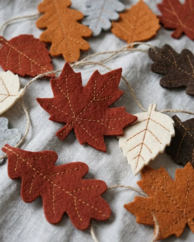 Beautiful Autumn Leaf Garland for seasonal home decoration